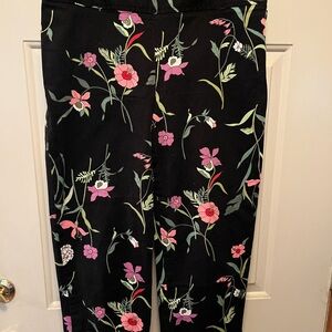 Rafaella Black Floral capri pants